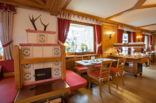 Posezení v ubytování Hotel Vallée Blanche Courmayeur