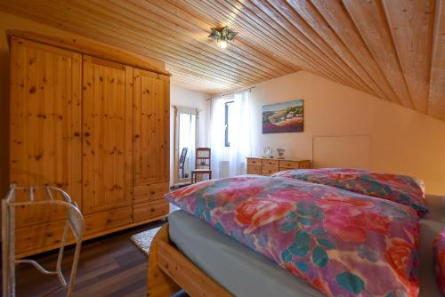 Ένα ή περισσότερα κρεβάτια σε δωμάτιο στο Ferienwohnung Sendelbeck
