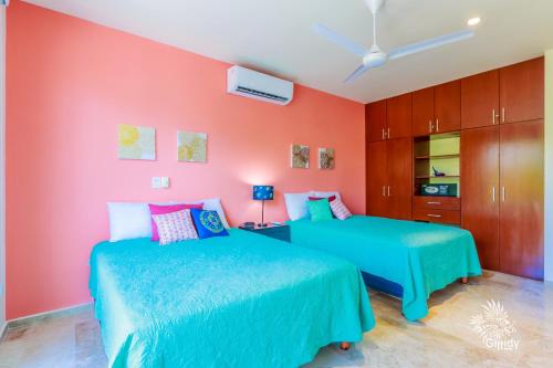 Postel nebo postele na pokoji v ubytování Estrella del Mar - Condo 101