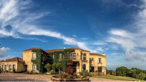 Το κτήριο όπου στεγάζεται  το bed & breakfast