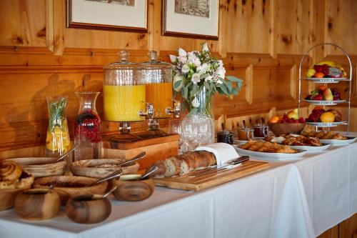 Jídlo v hotelu nebo okolí