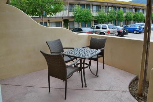 a table and chairs sitting on a patio at Casa Ojai Inn in Ojai