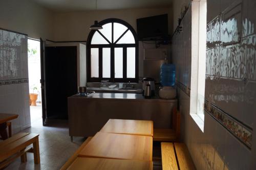 Η κουζίνα ή μικρή κουζίνα στο Hostal de Las Américas