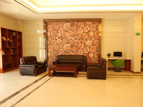 Ruang duduk di GreenTree Inn Suzhou Yongqiao District Fuxiao Avenue Hotel