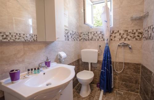 Koupelna v ubytování Apartments Dalmatia Blue