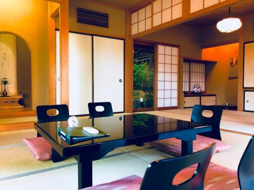 Dining area in a rjokanokat