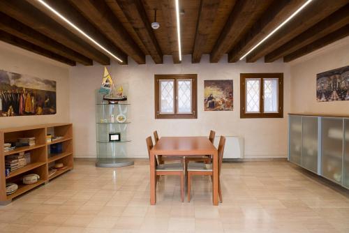 Χώρος καθιστικού στο Domus Clugiae
