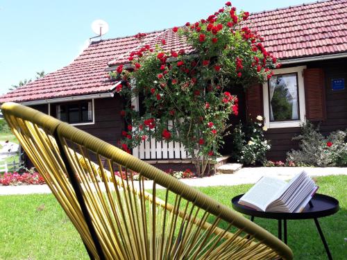 Wooden house Nela near Plitvice Lakes