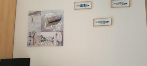 A television and/or entertainment centre at Appartamento LE CONCHIGLIE Monterosso al mare