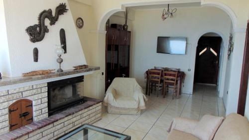 Gallery image of Lakones View House in Lákones