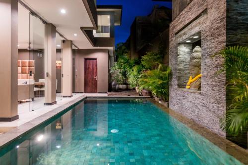Бассейн в Cicada Luxury Townhouses или поблизости