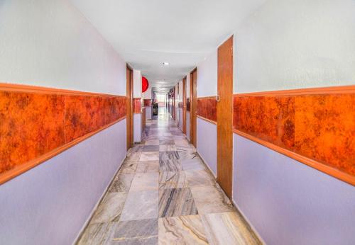 Gallery image of FabExpress Picnic Plaza Mylapore in Chennai