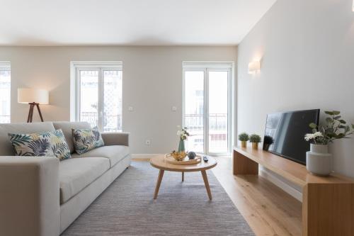 FLH Rato Spacious Apartment