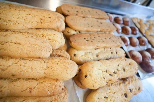 アパートホテルの敷地内または近くでの食事または食べ物