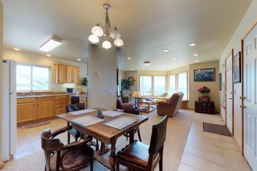 Coast Haven – Photos 5