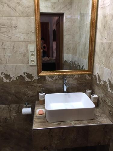 Gambar di galeri bagi Hotel Good Luck di Kutaisi