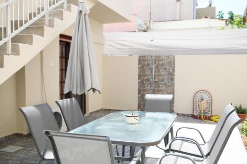 Amazing house with private backyard