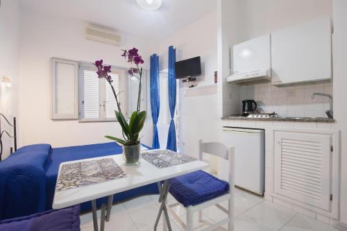Dapur atau dapur kecil di Lo Nardo Accommodation