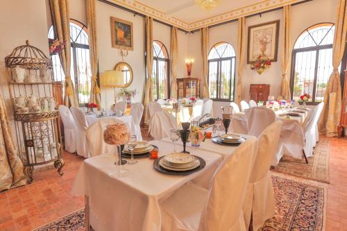 Posezení v ubytování Maison Kasba Bonheur & Bien etre Emma & Gilles