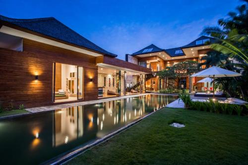 Πισίνα στο ή κοντά στο Eko Villa Seminyak - Tropical Villa, Walk to Beach