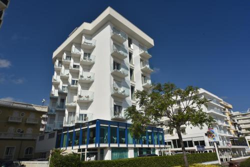 Photo de la galerie de l'établissement Hotel Daniel's FRONTE MARE, à Riccione