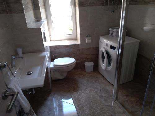 Et badeværelse på Danijel