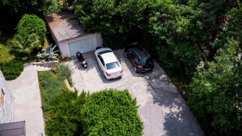Kejiranan di persekitaran atau kejiranan dekat dengan apartmen