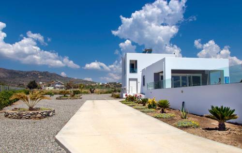 Gallery image of Aegean Horizon Beachfront Villas in Gennadi