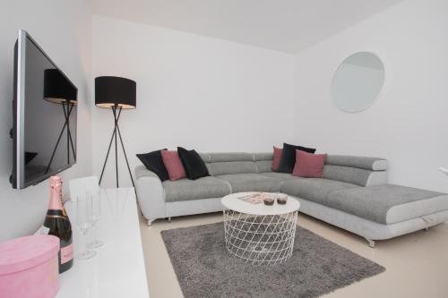 Afbeelding uit fotogalerij van Apartment LuNi in Primošten