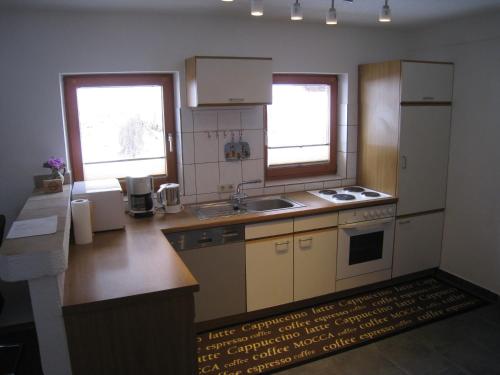 Kuchyňa alebo kuchynka v ubytovaní Ferienwohnung Eiter Anita