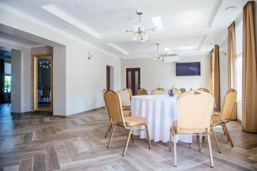 Imagem da galeria de Central Hotel Radviliškis em Radviliškis