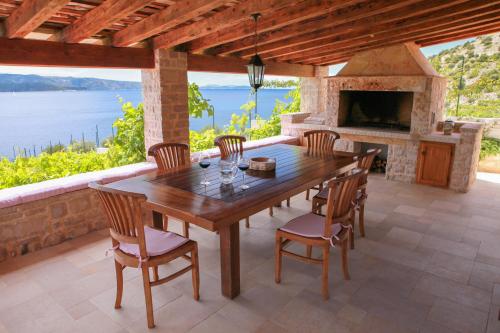 Gallery image of Robinson Villa Afrodita in Nerežišća