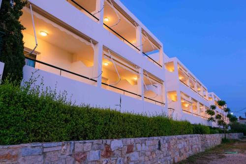 Gallery image of Junior Hotel in Iria