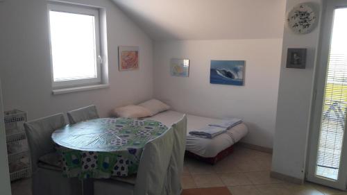 Photo de la galerie de l'établissement Home Away From Home - Pašman, à Tkon