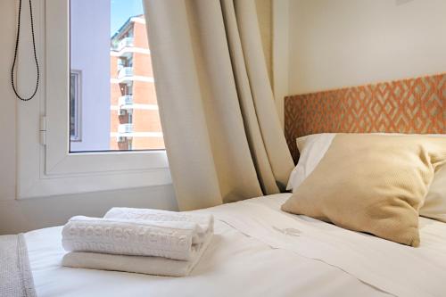 Eixample Building Apartments by Mercedes Heritage photo 73