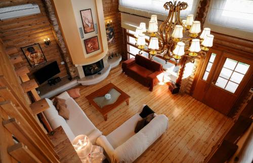 Гостиная зона в Lakkia - Wooden Residence