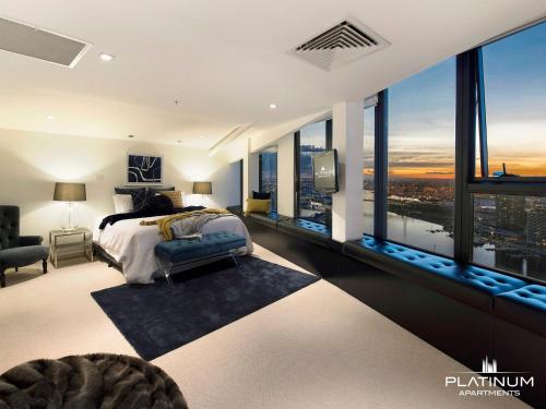 Gallery image of Platinum Luxury Stays at The Victoria Rooftop Penthouse in Melbourne
