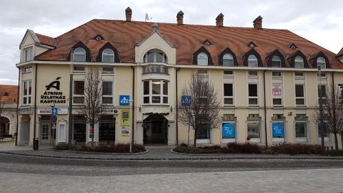 Basement Átrium apartman 8360 Keszthely, Fő tér 6-8 kép - 3