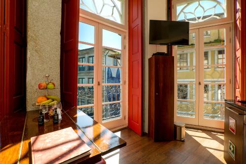 Μια τηλεόραση ή/και κέντρο ψυχαγωγίας στο Flores Lofts