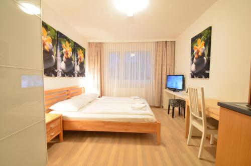 All-in Work & Study City Studio Apartment