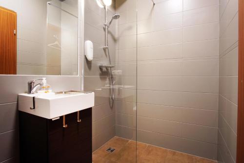 Bilik mandi di Iceland Comfort Apartments by Heimaleiga