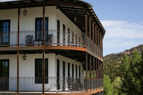 Foto de la galería de Surf Hotel & Chateau en Buena Vista