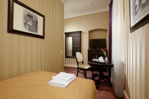 Vintage Boutique Hotel — Room