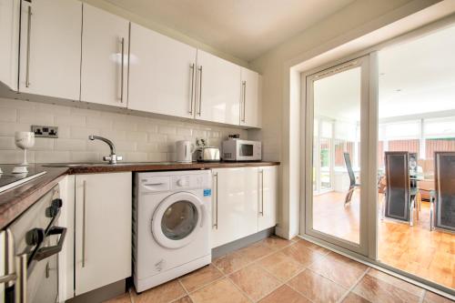 Dapur atau dapur kecil di No.17 Serviced Apartment
