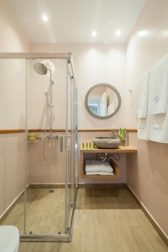 Αngelikon Luxurious Apartmentsにあるバスルーム