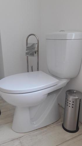Bilik mandi di Ferienwohnung Gänseblümchen