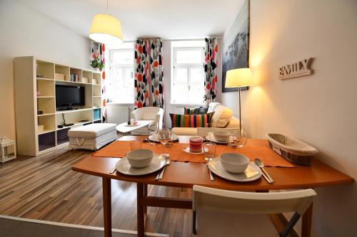 A seating area at GOOD(wo)MAN'S HOME I