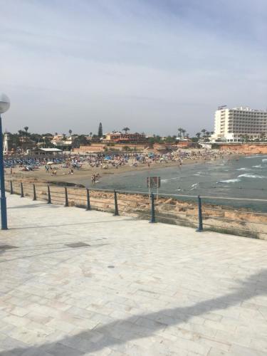 Foto da galeria de Boulevard La Zenia Villa em Playa Flamenca