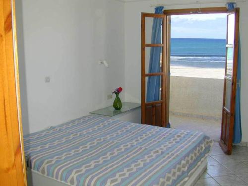 Mike's Beach Apartments & Studios