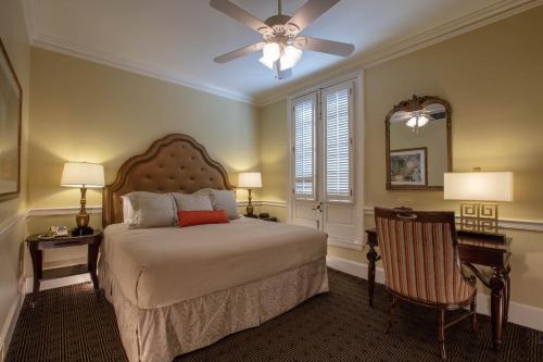 Кровать или кровати в номере Hotel Provincial